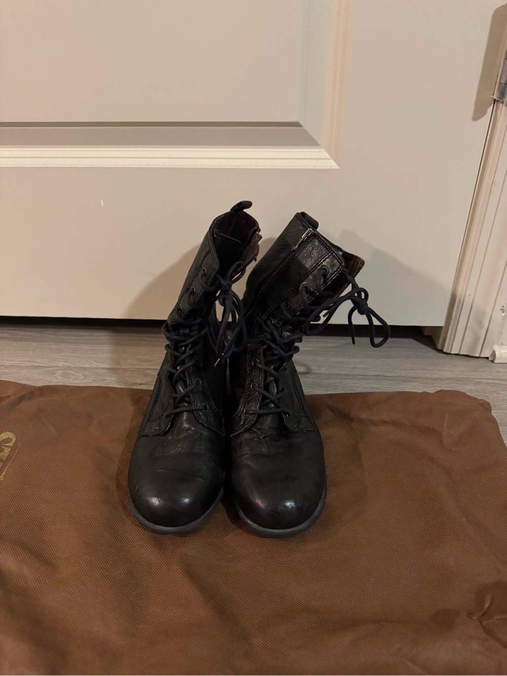 Good Condition Seychelles Leather Combat Boots - 7